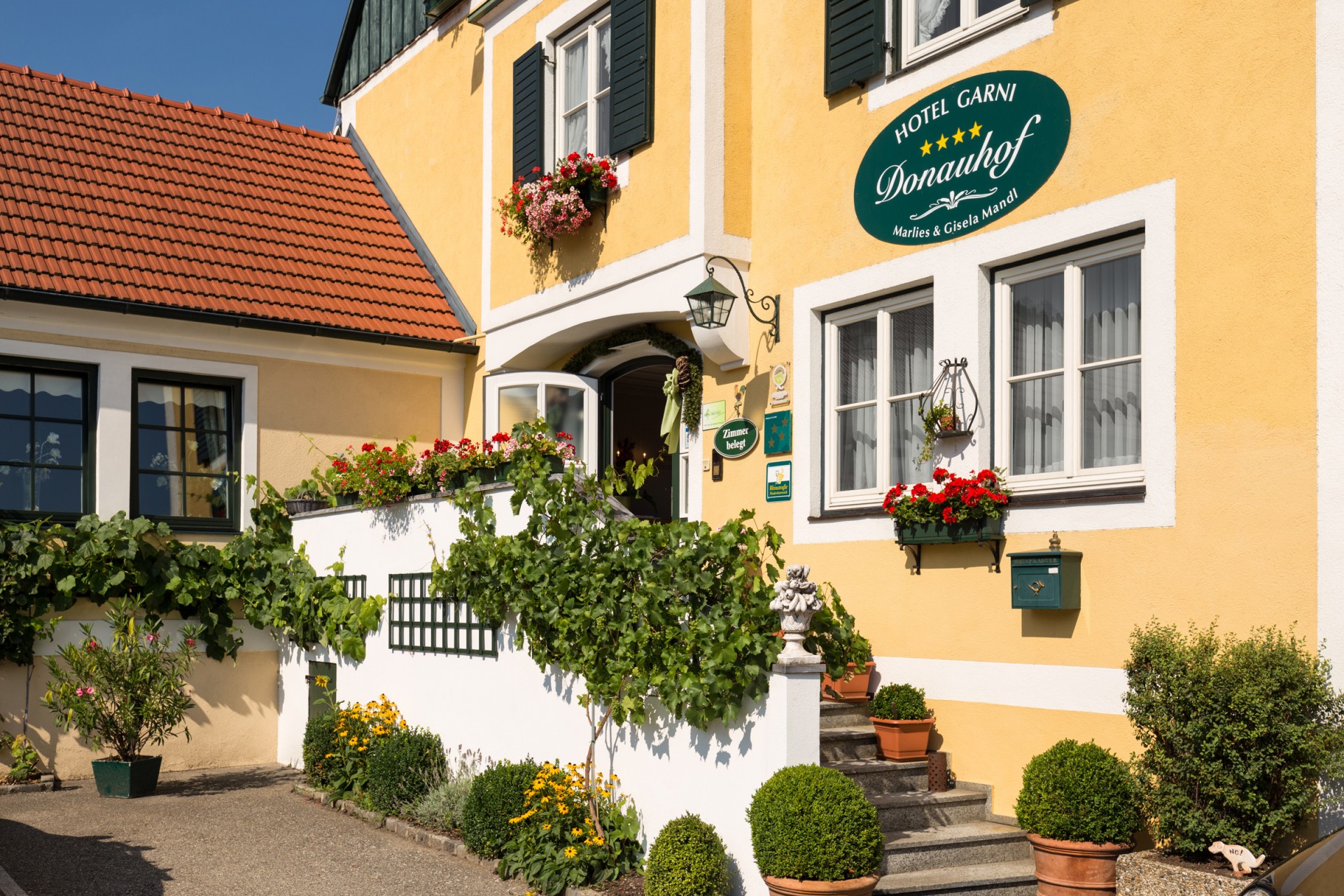 Hotel Donauhof Buchen oder Anfragen